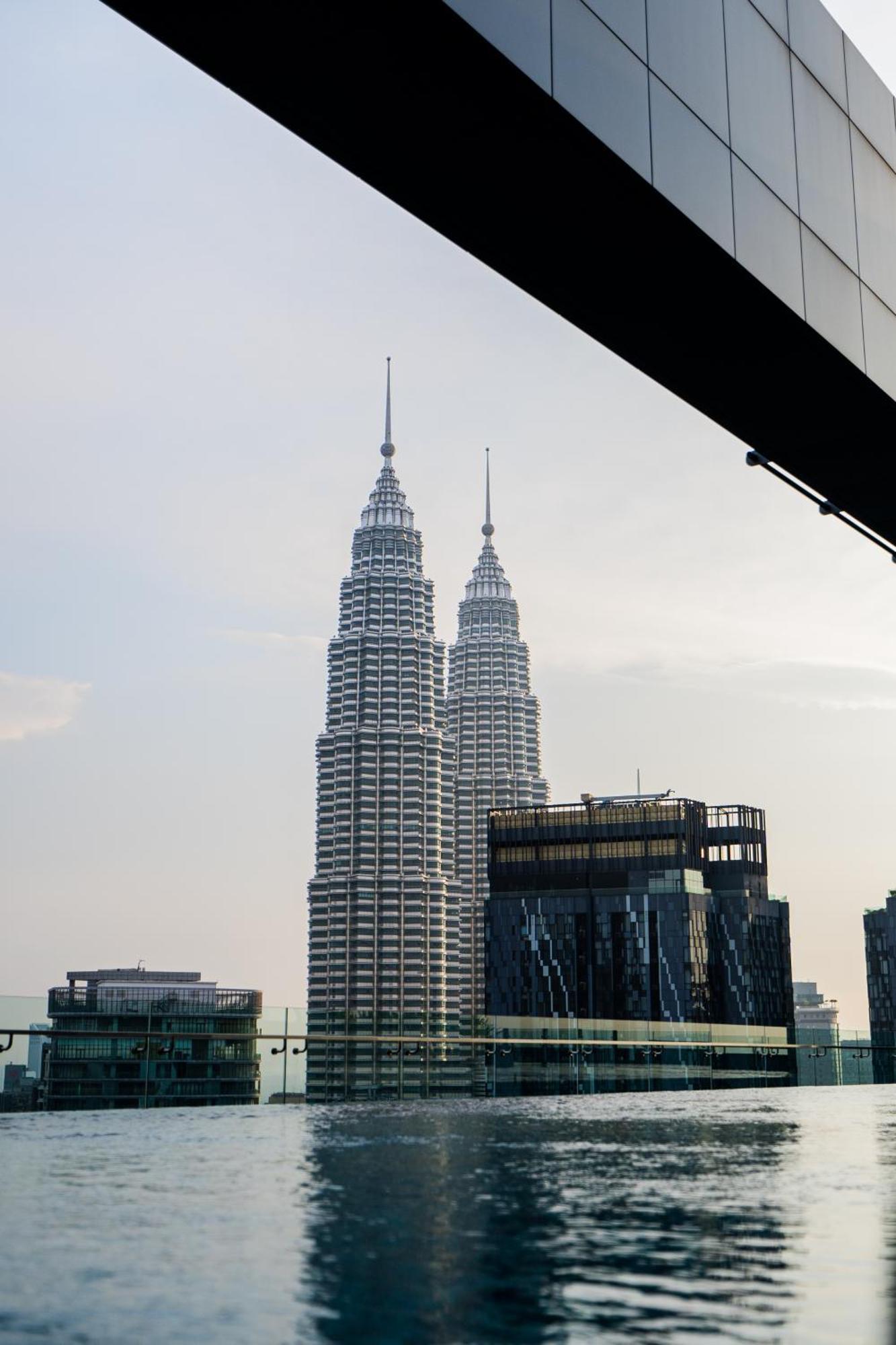 Royce Klcc Kuala Lumpur City Centre By Dormeo Destinations Esterno foto